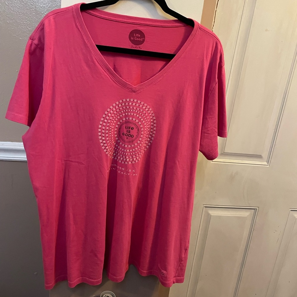 Life is Good 2 XL Kindness- pink shirt sleeve shirt